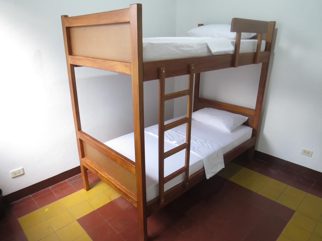 Hostal Casa Prado Медельїн Екстер'єр фото