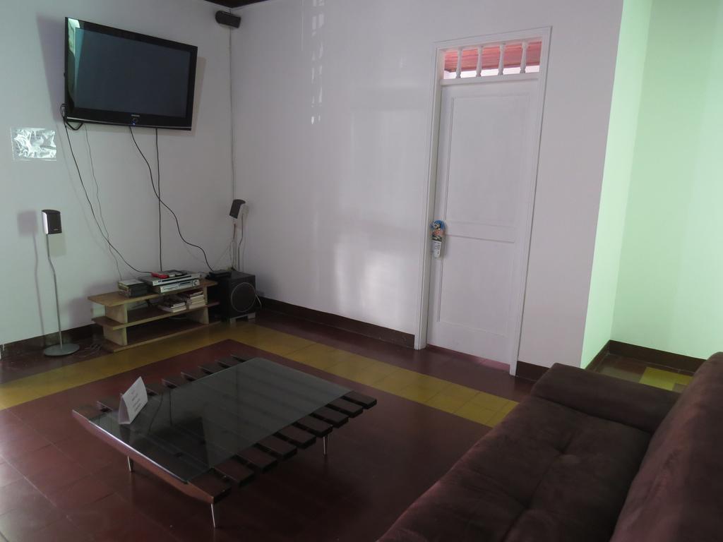 Hostal Casa Prado Медельїн Екстер'єр фото
